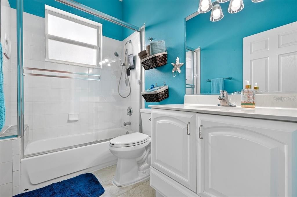 For Sale: $445,000 (3 beds, 3 baths, 2164 Square Feet)