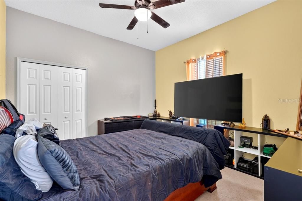 For Sale: $445,000 (3 beds, 3 baths, 2164 Square Feet)