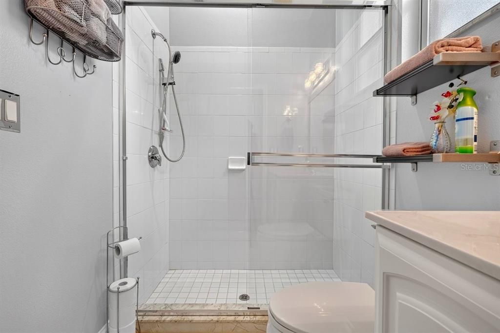 For Sale: $445,000 (3 beds, 3 baths, 2164 Square Feet)