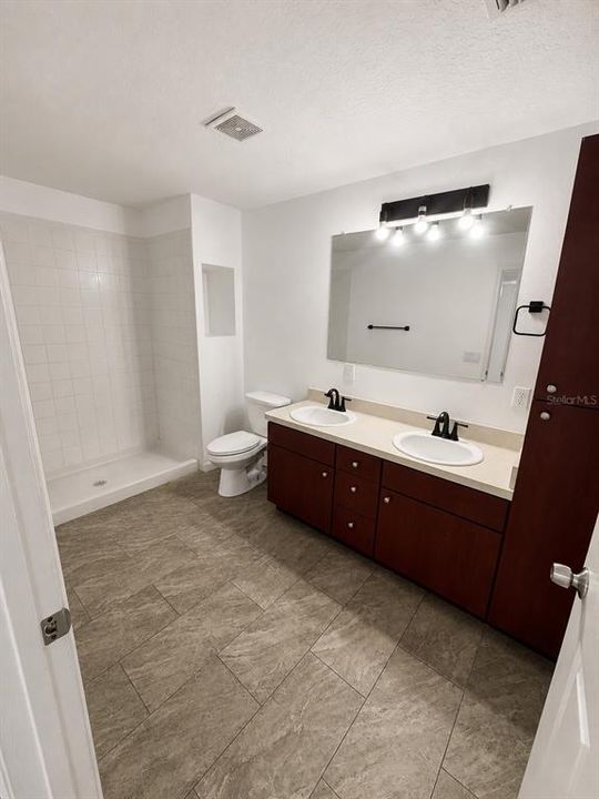For Rent: $1,799 (3 beds, 2 baths, 1854 Square Feet)