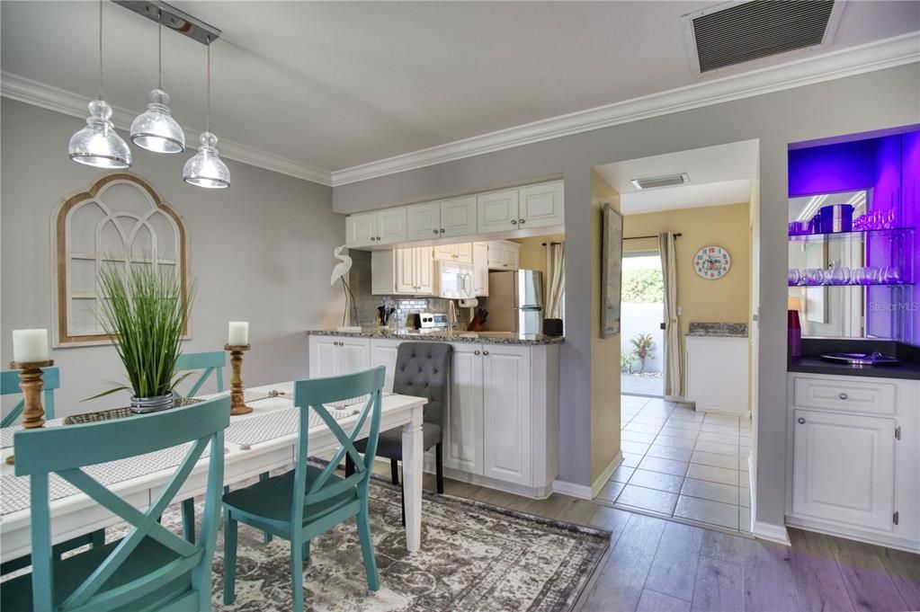 For Rent: $4,800 (2 beds, 2 baths, 1175 Square Feet)
