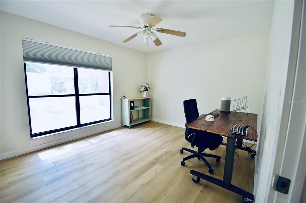 For Sale: $337,000 (3 beds, 2 baths, 1391 Square Feet)