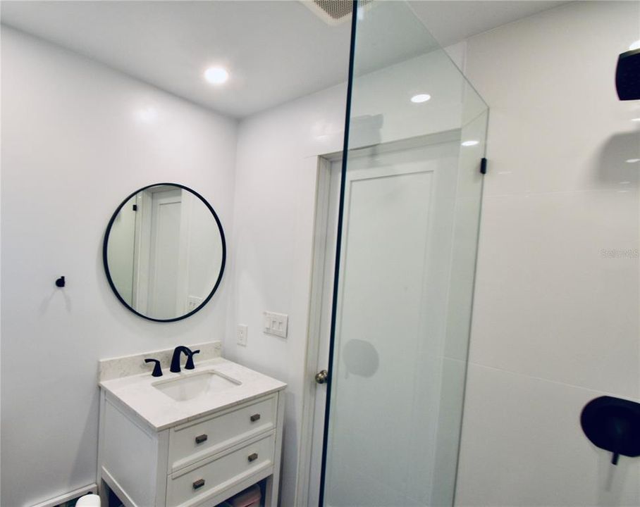 For Sale: $337,000 (3 beds, 2 baths, 1391 Square Feet)