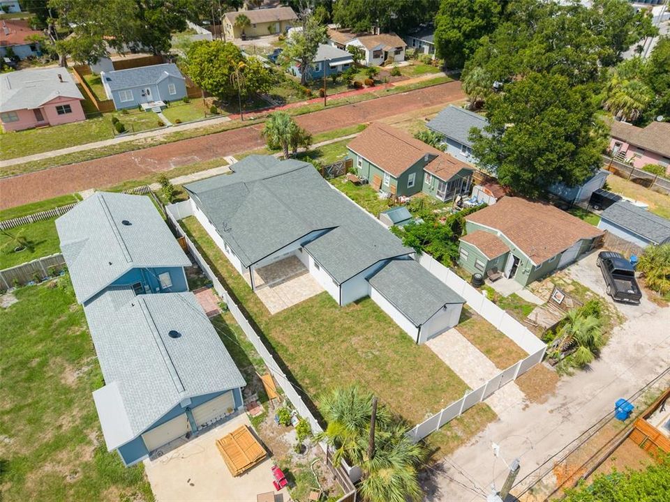 На продажу: $699,900 (3 спален, 2 ванн, 1965 Квадратных фут)