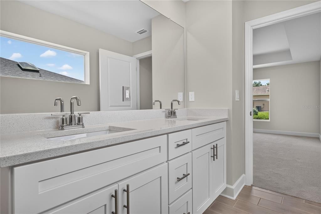 For Sale: $339,900 (4 beds, 3 baths, 1818 Square Feet)