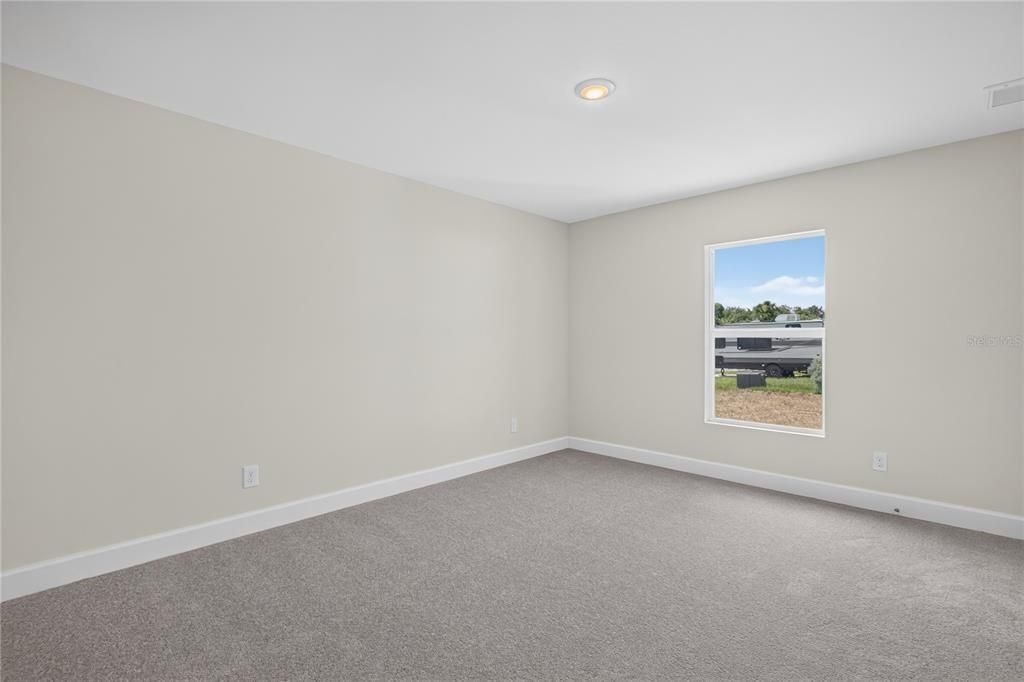 For Sale: $339,900 (4 beds, 3 baths, 1818 Square Feet)