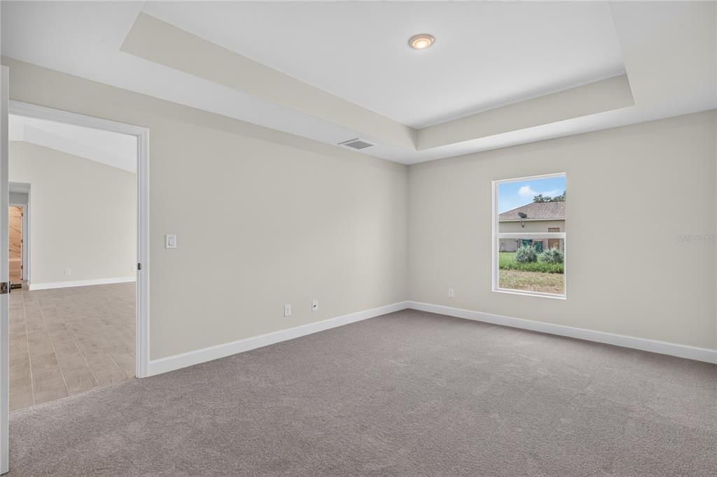 For Sale: $339,900 (4 beds, 3 baths, 1818 Square Feet)
