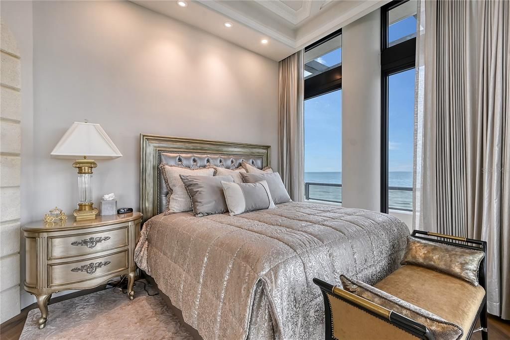 For Sale: $12,995,000 (4 beds, 3 baths, 4912 Square Feet)