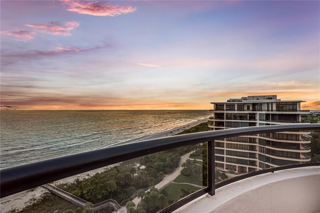 For Sale: $12,995,000 (4 beds, 3 baths, 4912 Square Feet)