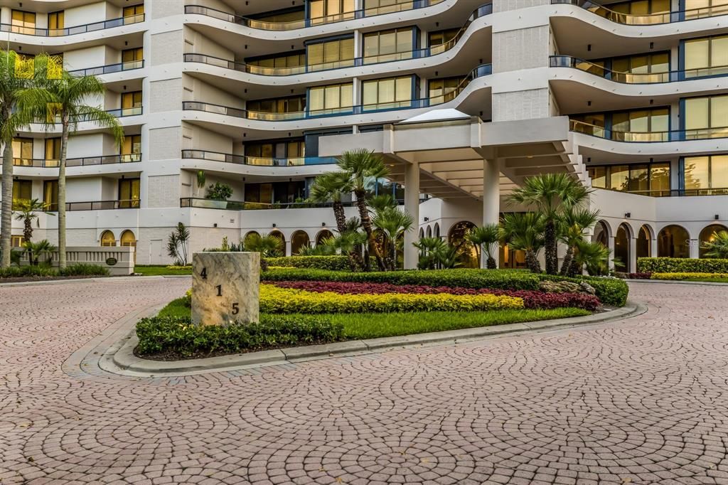 For Sale: $12,995,000 (4 beds, 3 baths, 4912 Square Feet)