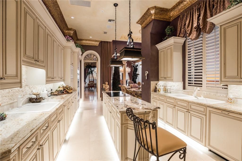 For Sale: $12,995,000 (4 beds, 3 baths, 4912 Square Feet)