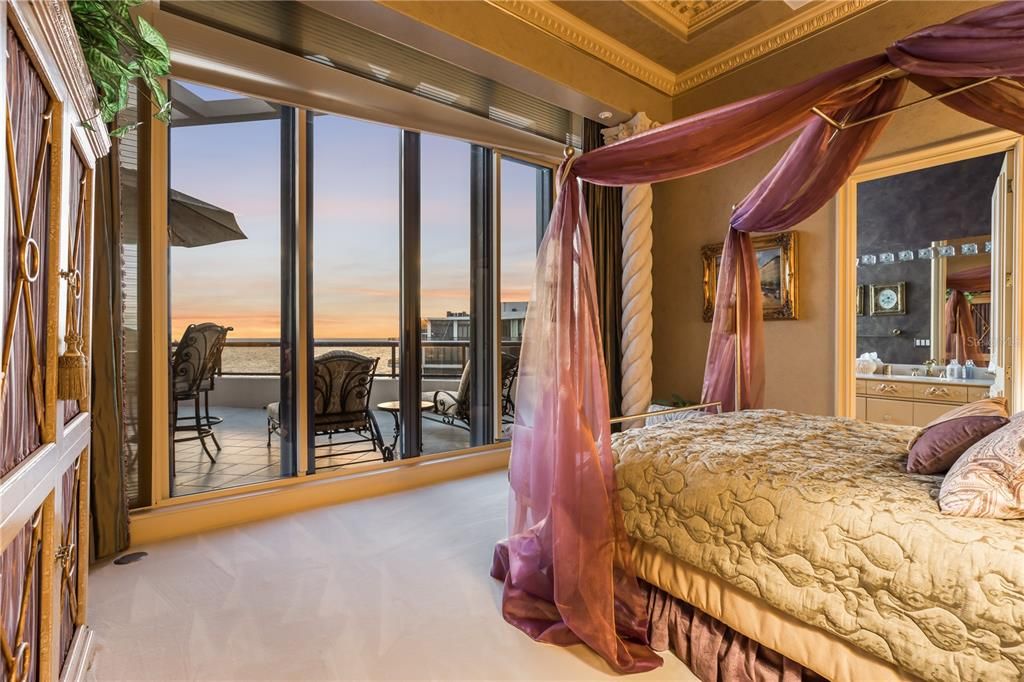 For Sale: $12,995,000 (4 beds, 3 baths, 4912 Square Feet)