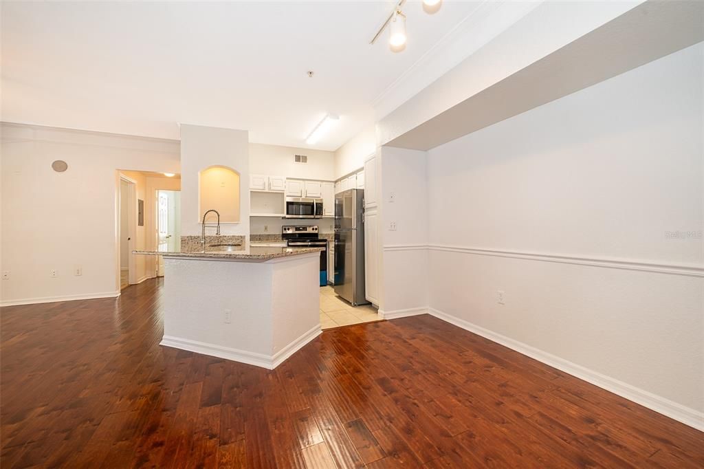 For Rent: $2,150 (3 beds, 2 baths, 1260 Square Feet)