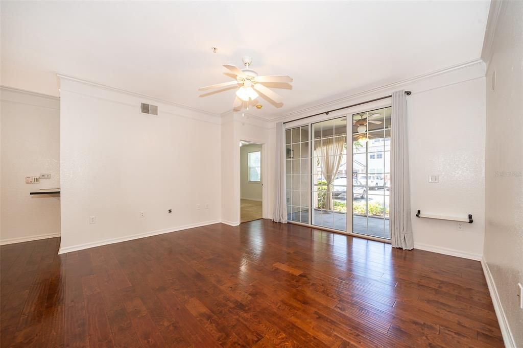 For Rent: $2,150 (3 beds, 2 baths, 1260 Square Feet)