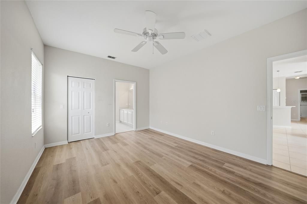 For Sale: $279,000 (3 beds, 2 baths, 1586 Square Feet)