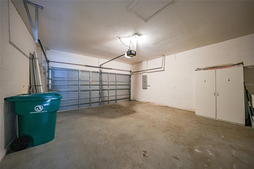 For Sale: $279,000 (3 beds, 2 baths, 1586 Square Feet)