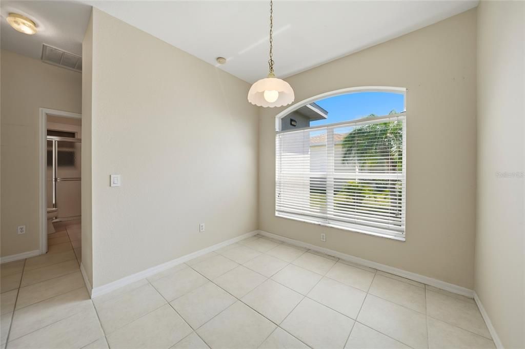 For Sale: $279,000 (3 beds, 2 baths, 1586 Square Feet)