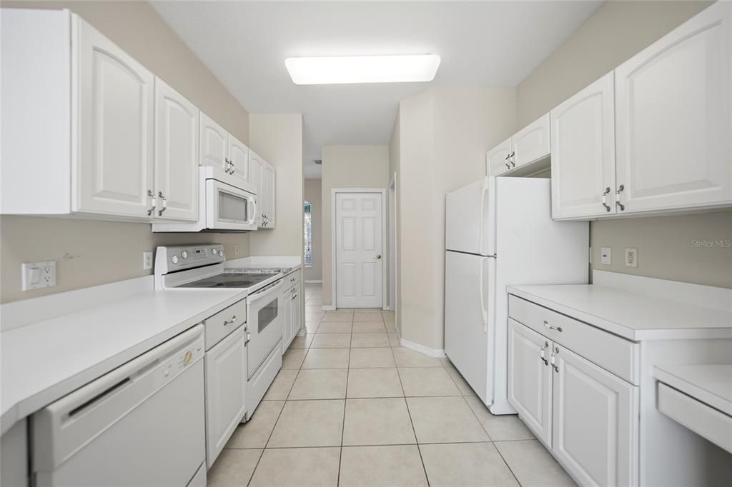 For Sale: $279,000 (3 beds, 2 baths, 1586 Square Feet)