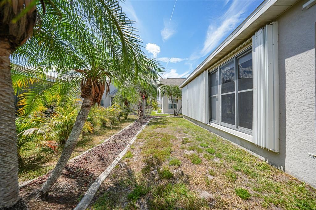 For Sale: $279,000 (3 beds, 2 baths, 1586 Square Feet)