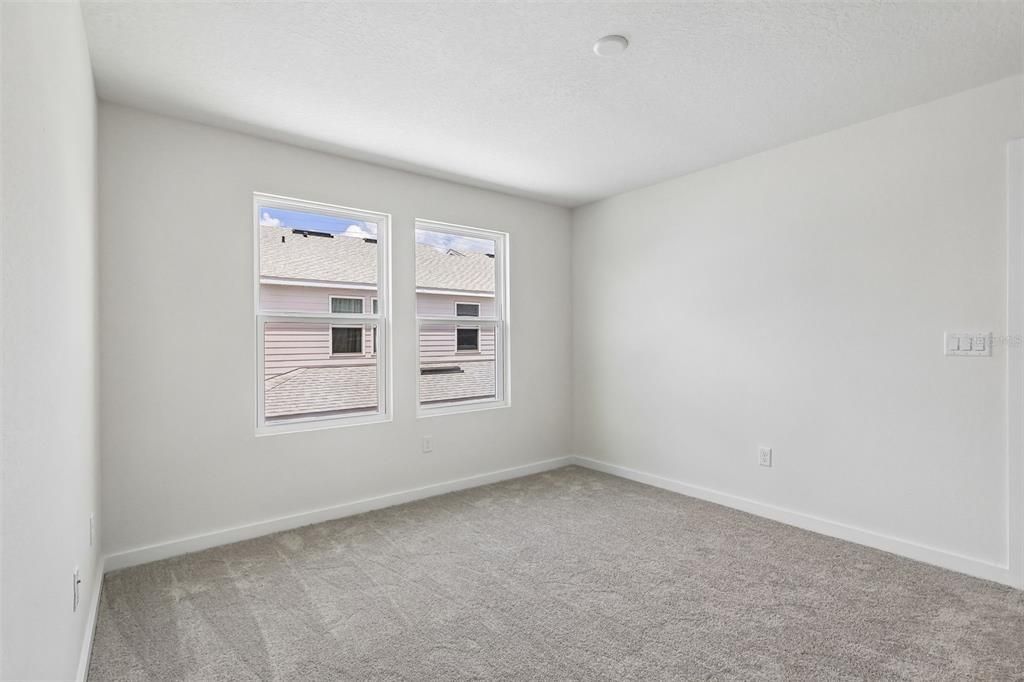 En Venta: $329,990 (3 camas, 2 baños, 1469 Pies cuadrados)