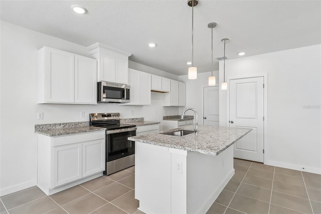 En Venta: $329,990 (3 camas, 2 baños, 1469 Pies cuadrados)