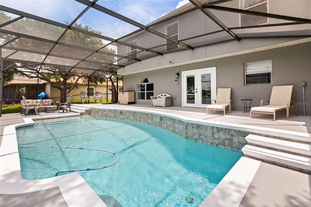 For Sale: $569,900 (4 beds, 2 baths, 2937 Square Feet)