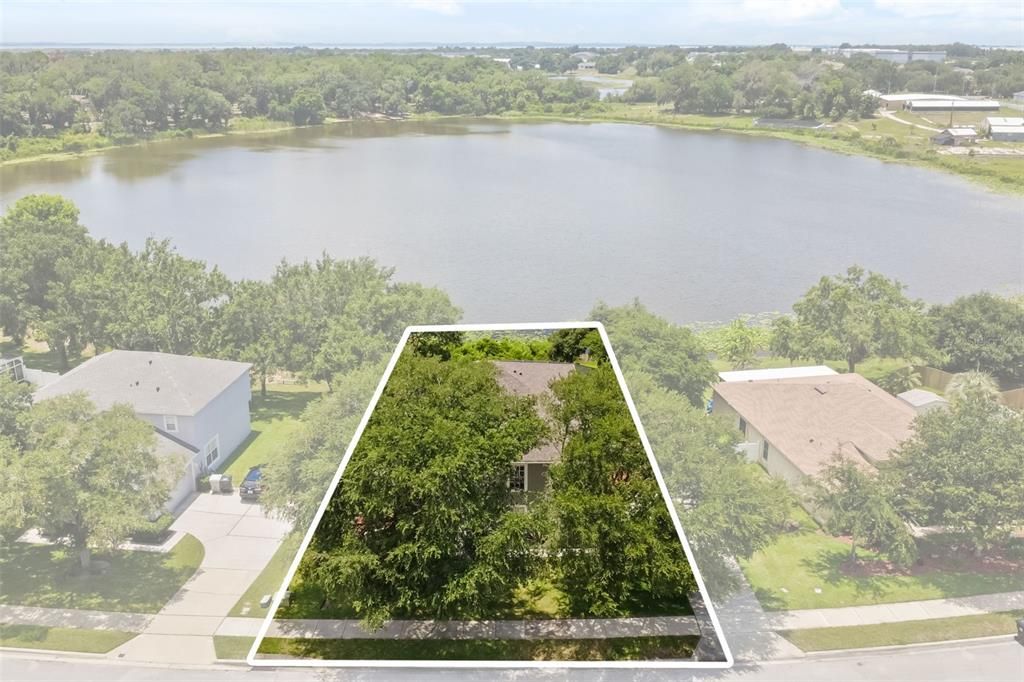 For Sale: $569,900 (4 beds, 2 baths, 2937 Square Feet)