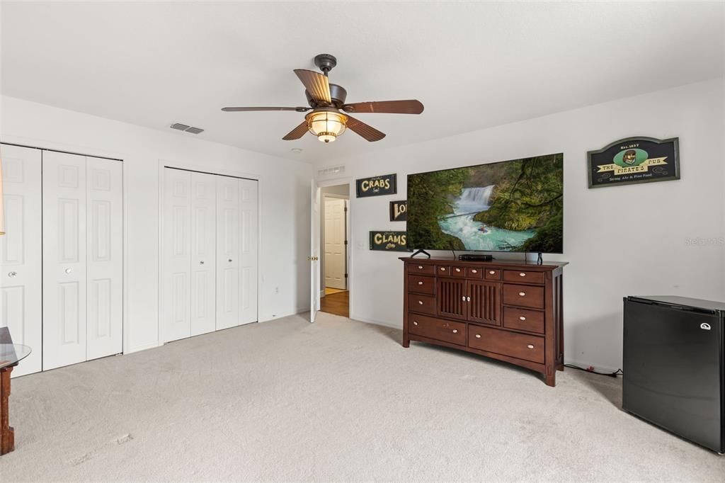 For Sale: $569,900 (4 beds, 2 baths, 2937 Square Feet)