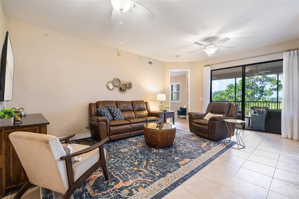 For Sale: $375,000 (2 beds, 2 baths, 1788 Square Feet)