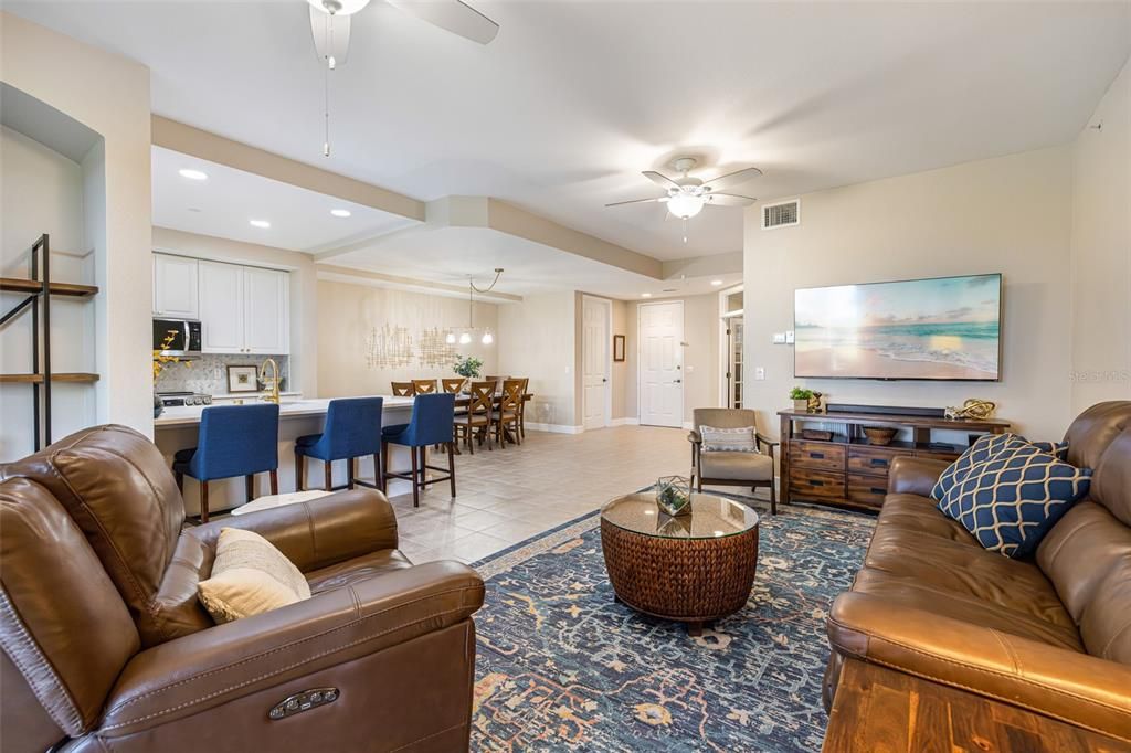For Sale: $375,000 (2 beds, 2 baths, 1788 Square Feet)