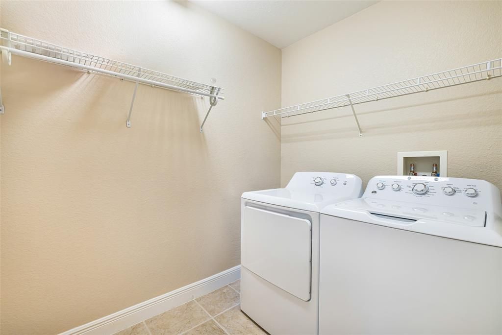 For Sale: $375,000 (2 beds, 2 baths, 1788 Square Feet)