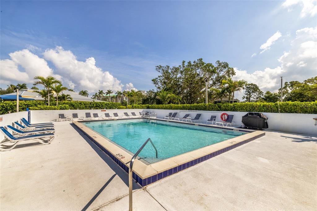 For Sale: $375,000 (2 beds, 2 baths, 1788 Square Feet)