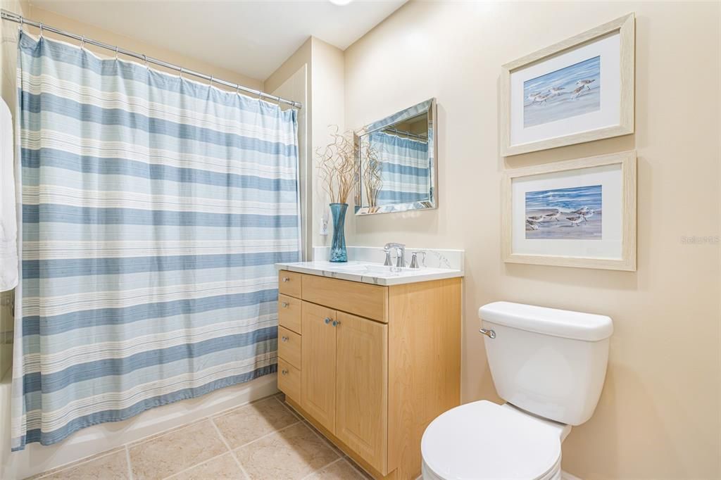 For Sale: $375,000 (2 beds, 2 baths, 1788 Square Feet)