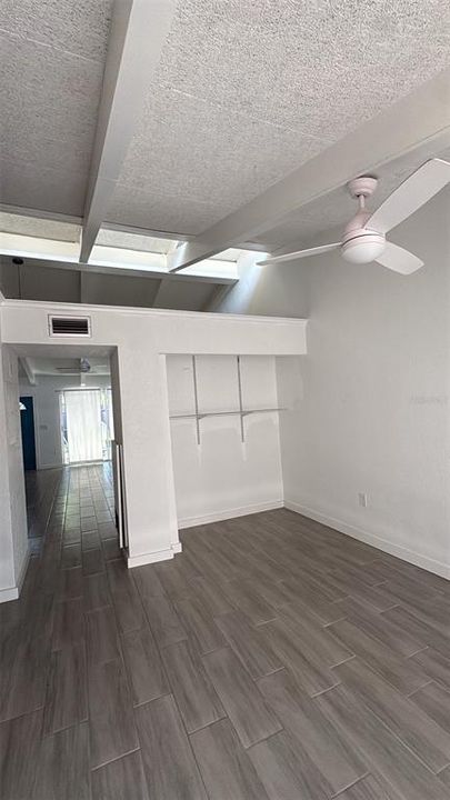For Rent: $1,500 (1 beds, 1 baths, 465 Square Feet)