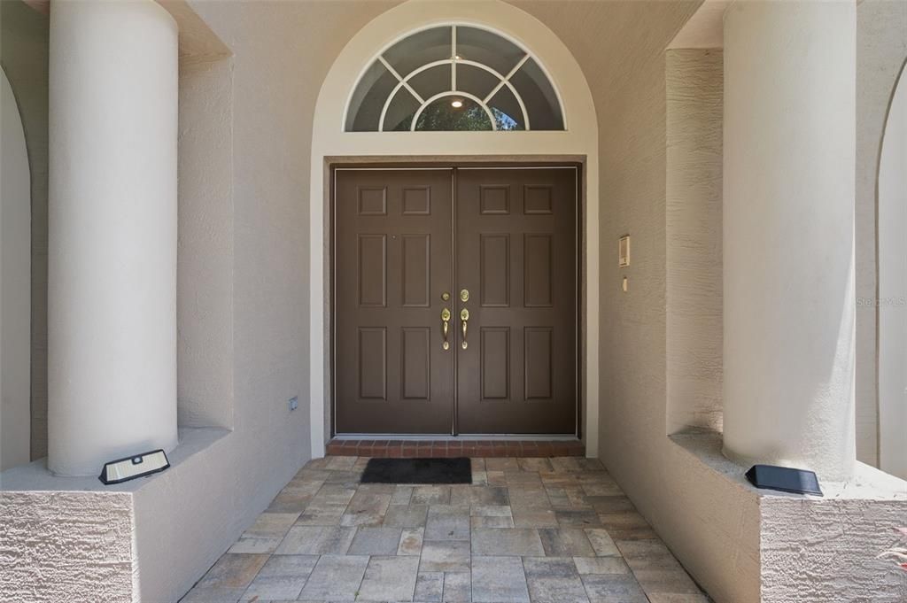 For Sale: $559,900 (4 beds, 3 baths, 2561 Square Feet)