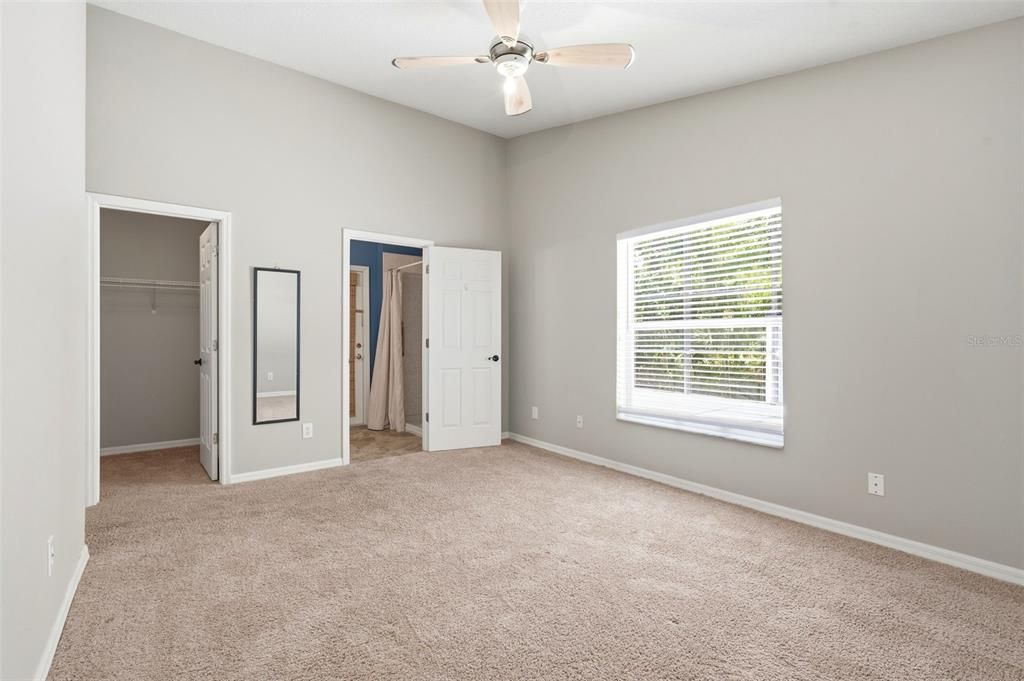 For Sale: $559,900 (4 beds, 3 baths, 2561 Square Feet)