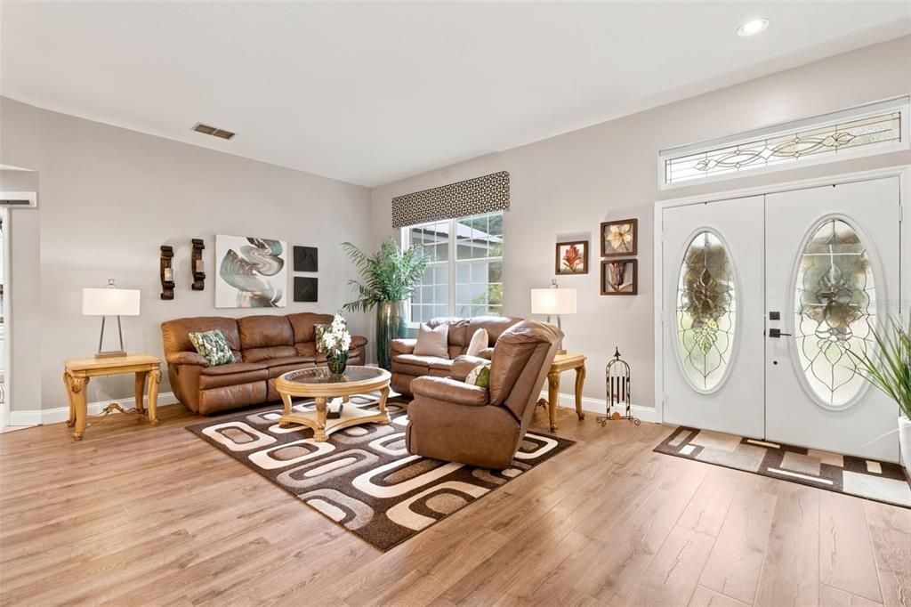 En Venta: $950,000 (4 camas, 2 baños, 2322 Pies cuadrados)