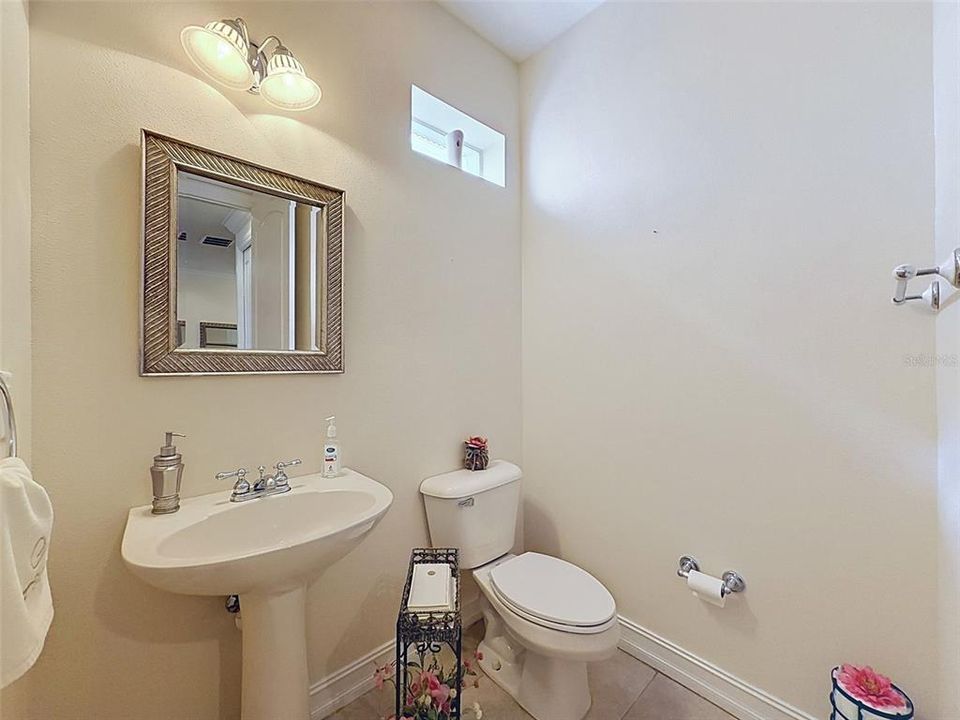 En Venta: $548,000 (3 camas, 2 baños, 2538 Pies cuadrados)