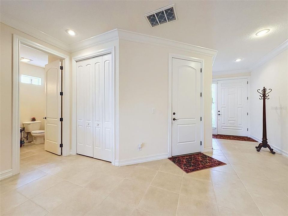 En Venta: $548,000 (3 camas, 2 baños, 2538 Pies cuadrados)