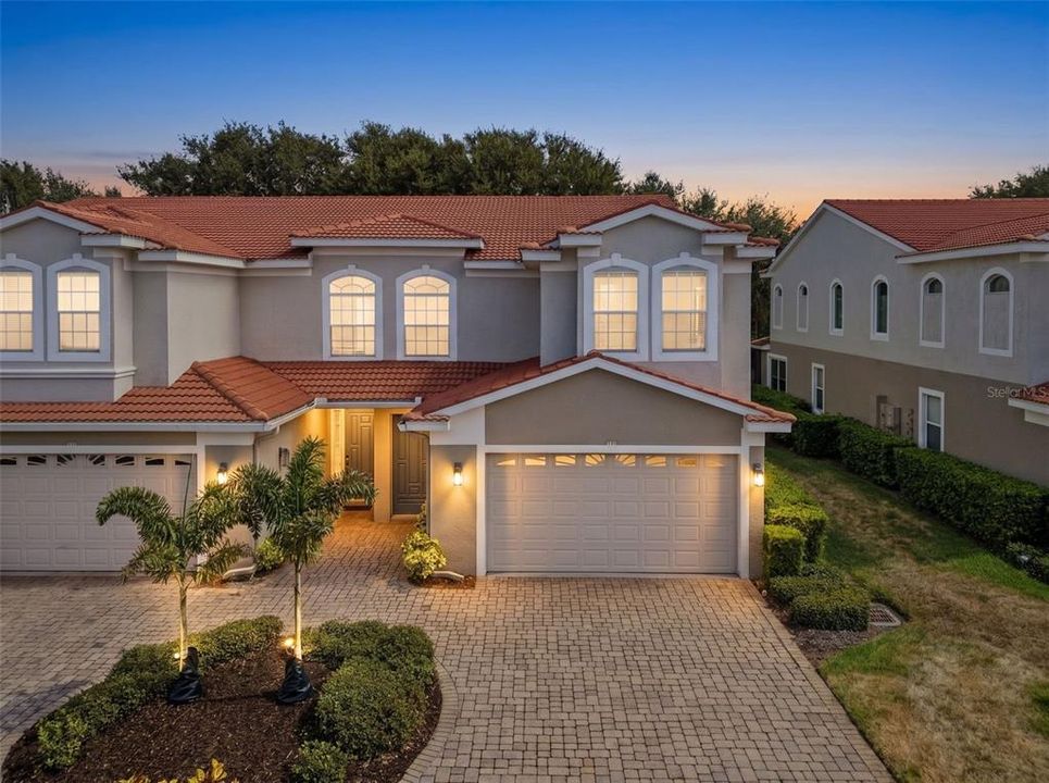En Venta: $548,000 (3 camas, 2 baños, 2538 Pies cuadrados)