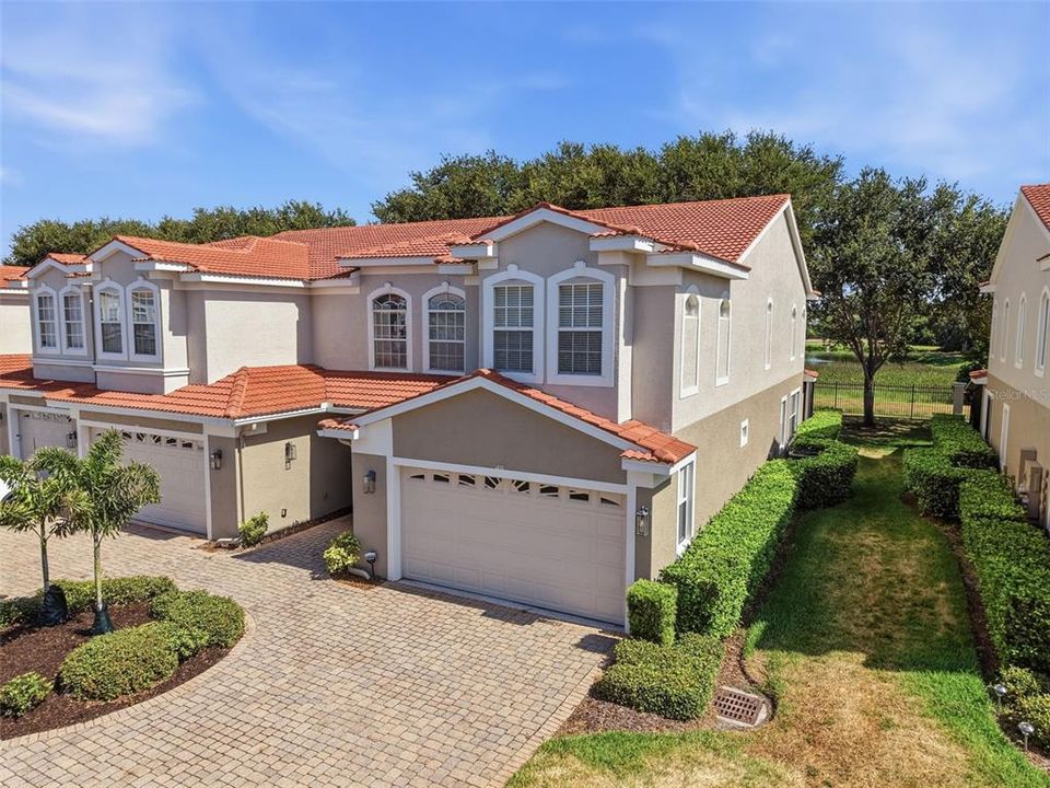 En Venta: $548,000 (3 camas, 2 baños, 2538 Pies cuadrados)