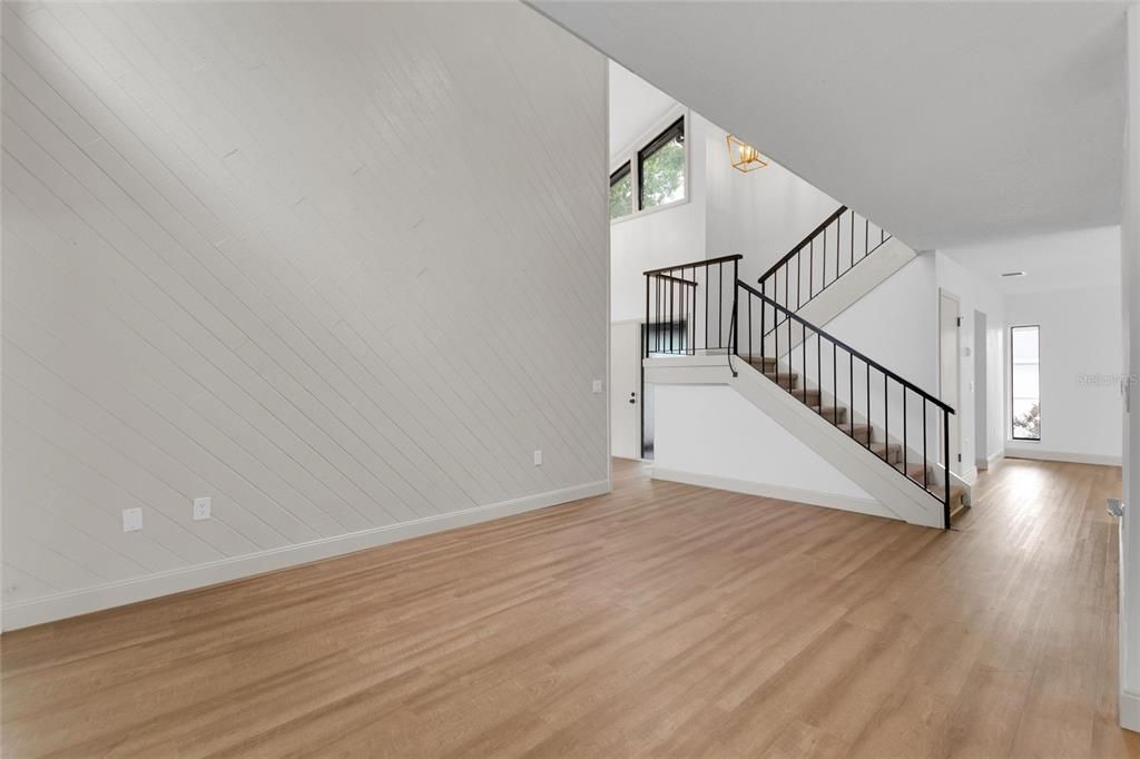 For Sale: $599,900 (3 beds, 2 baths, 2026 Square Feet)