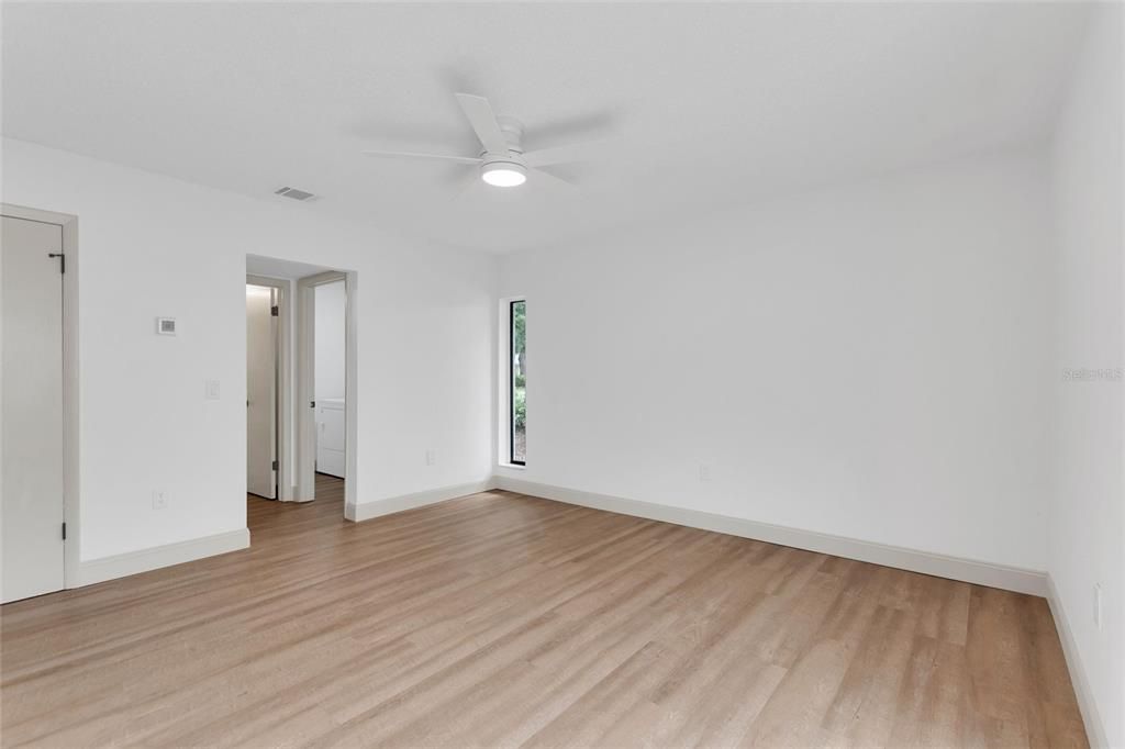For Sale: $599,900 (3 beds, 2 baths, 2026 Square Feet)