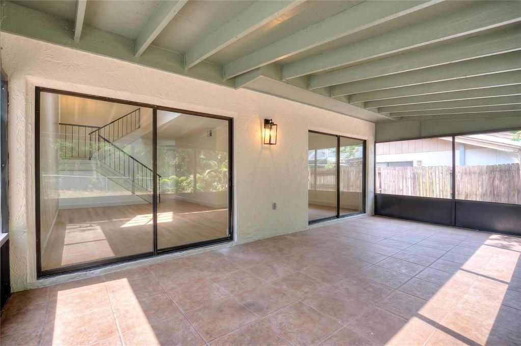 For Sale: $599,900 (3 beds, 2 baths, 2026 Square Feet)