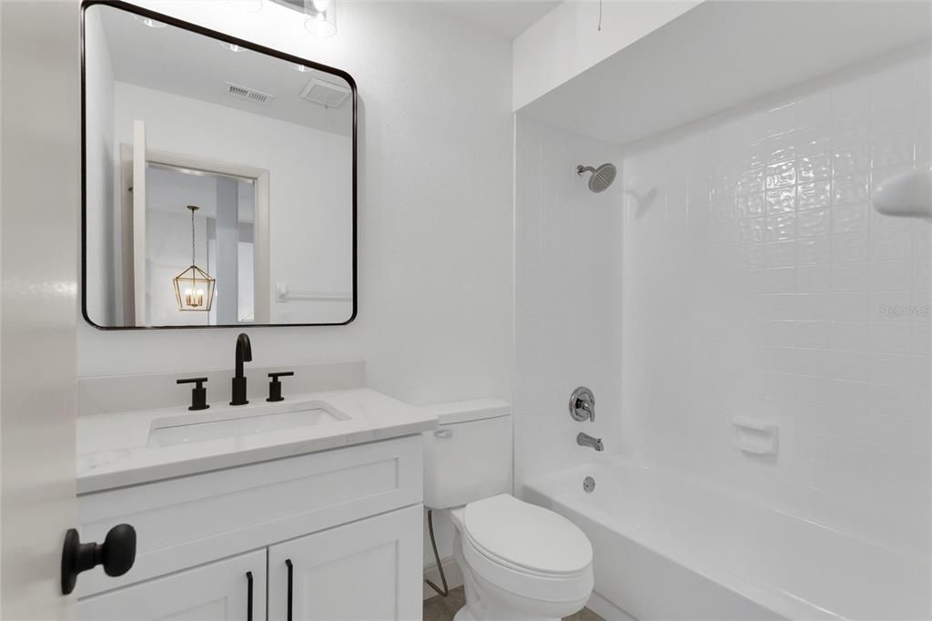 For Sale: $599,900 (3 beds, 2 baths, 2026 Square Feet)
