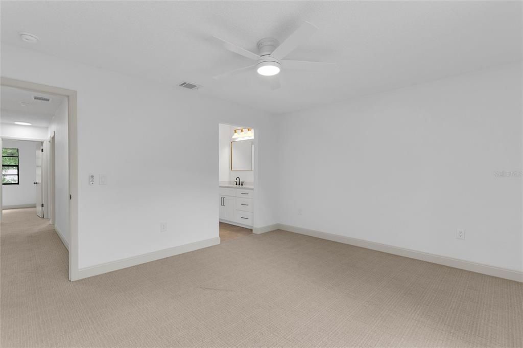 For Sale: $599,900 (3 beds, 2 baths, 2026 Square Feet)