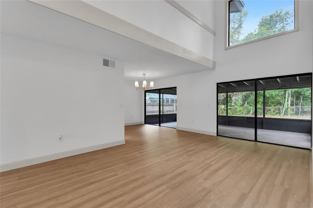 For Sale: $599,900 (3 beds, 2 baths, 2026 Square Feet)