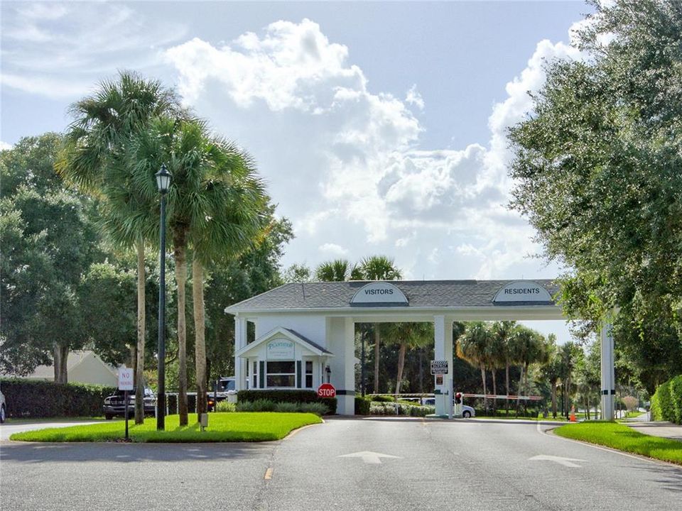 For Sale: $279,900 (2 beds, 2 baths, 1330 Square Feet)