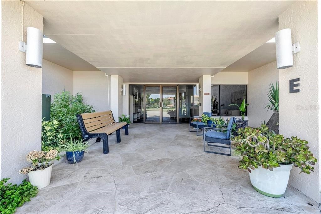 En Venta: $390,000 (3 camas, 2 baños, 1912 Pies cuadrados)