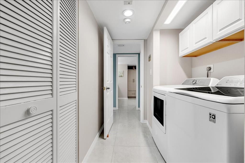 En Venta: $390,000 (3 camas, 2 baños, 1912 Pies cuadrados)